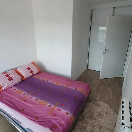 Stan Blizu Panonskih Jezera Lägenhet